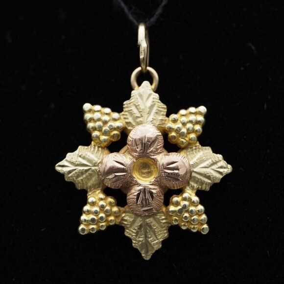 Landstroms 10k Gold Flower Pendant Multi-Toned Grapes Leaves - Picture 1 of 7